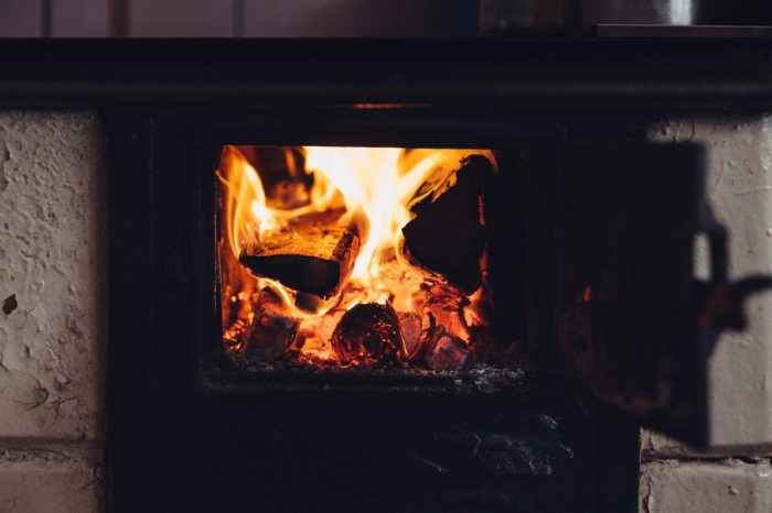 Choosing from wall protection plates for wood stoves