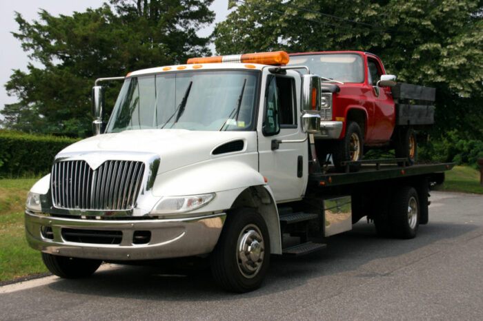 What are the various advantages of using a wrecker? 