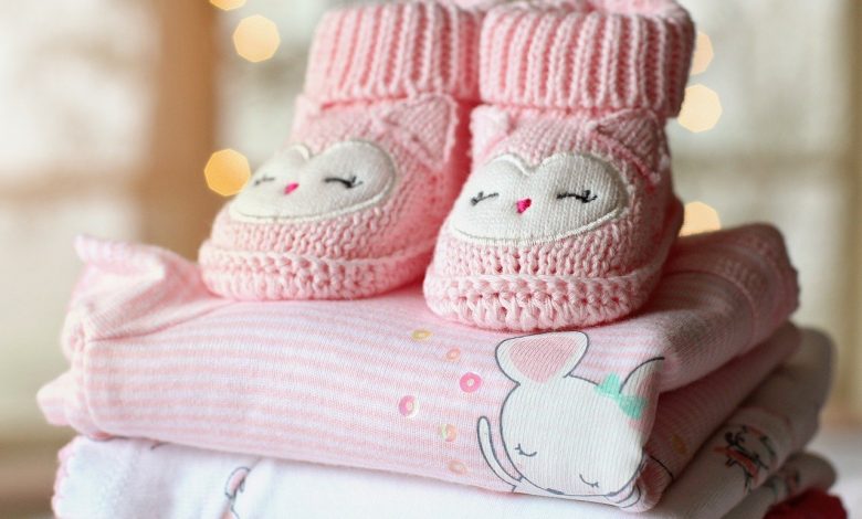 10 Tips for Buying Baby Clothes Before Baby Arrives