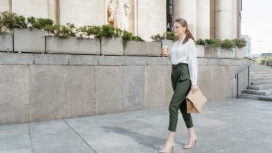 Will you be tempted by the silk blouse trend? The blouse is a strong piece of clothing and there are certain fashion codes to know to always be on trend!