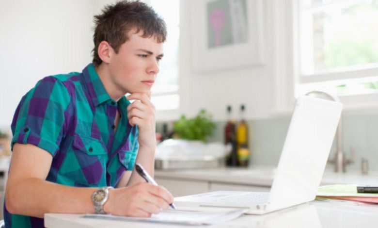 Are students, all hooked on online courses?